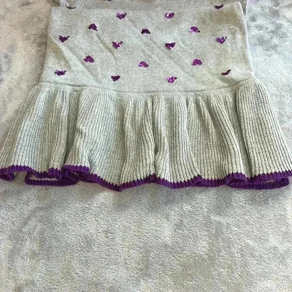 GAP - knit short(cap) sleeve dress with sequin hearts and ruffled skirt. Size 10 - Picture 4 of 5